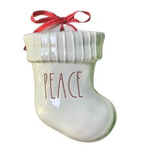 NWOT Rae Dunn Peace Stocking Planter